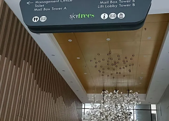 Cozy Sky Trees Bukit Indah Netflix And Amenities B06