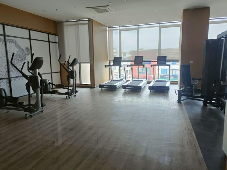 Apartment Cozy Sky Trees Bukit Indah Netflix And Amenities B06