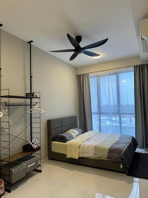 Cozy Sky Trees Bukit Indah Netflix And Amenities B06 Apartment